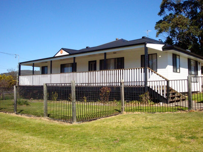 34 Hoyer Street, Cobargo, NSW 2550