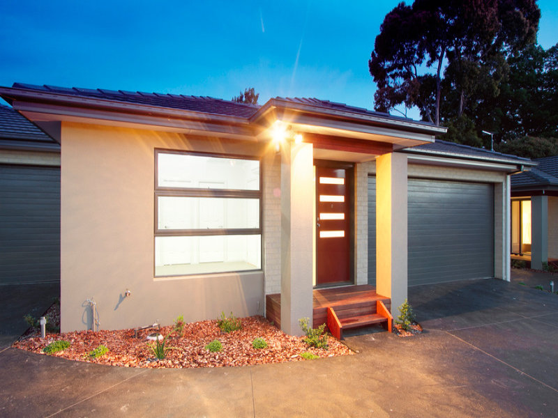 2/9 Gardiner Street, Berwick, Vic 3806 Property Details