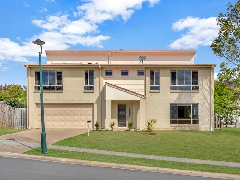 1/1 Ainsworth Street, Pacific Pines, QLD 4211