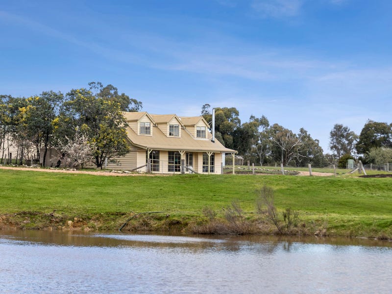 9 Diss Road, Taradale, Vic 3447 Property Details