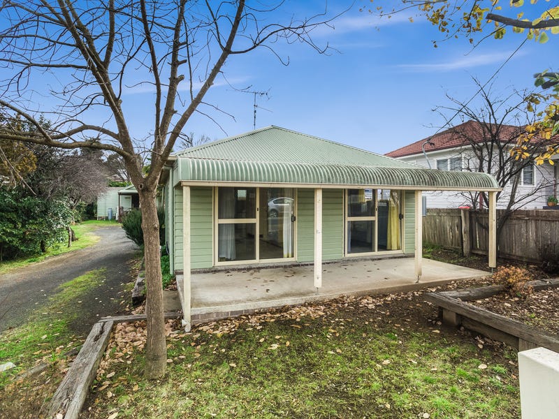 26 Marsh Street, Armidale, NSW 2350 Property Details
