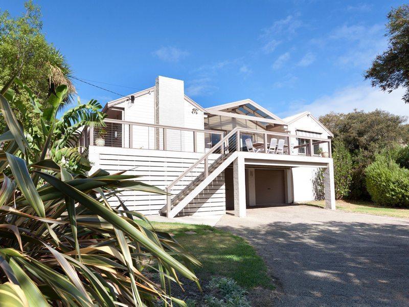 11 Ocean Road, Blairgowrie, VIC 3942