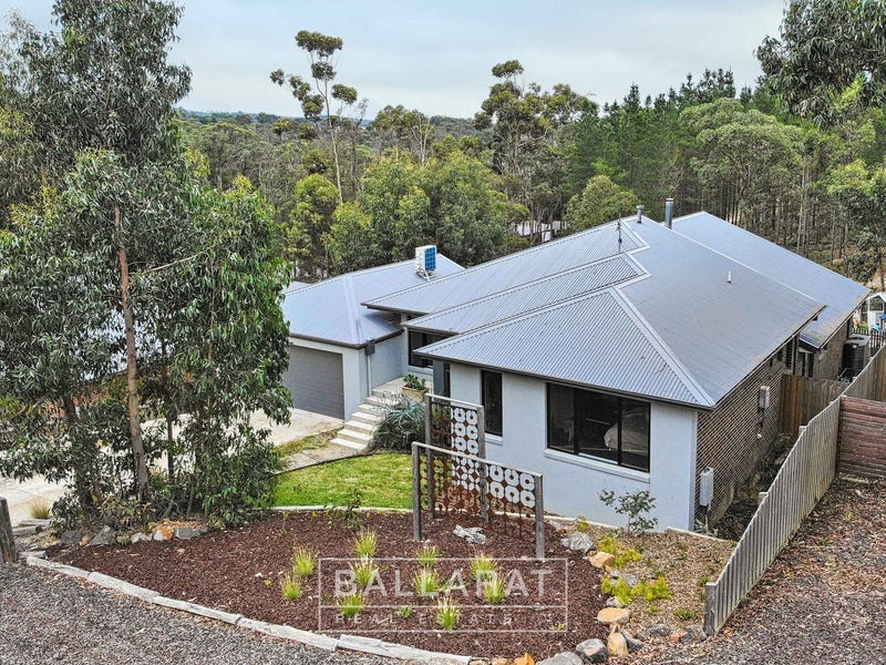 38 Chatham Avenue, Mount Helen, VIC 3350