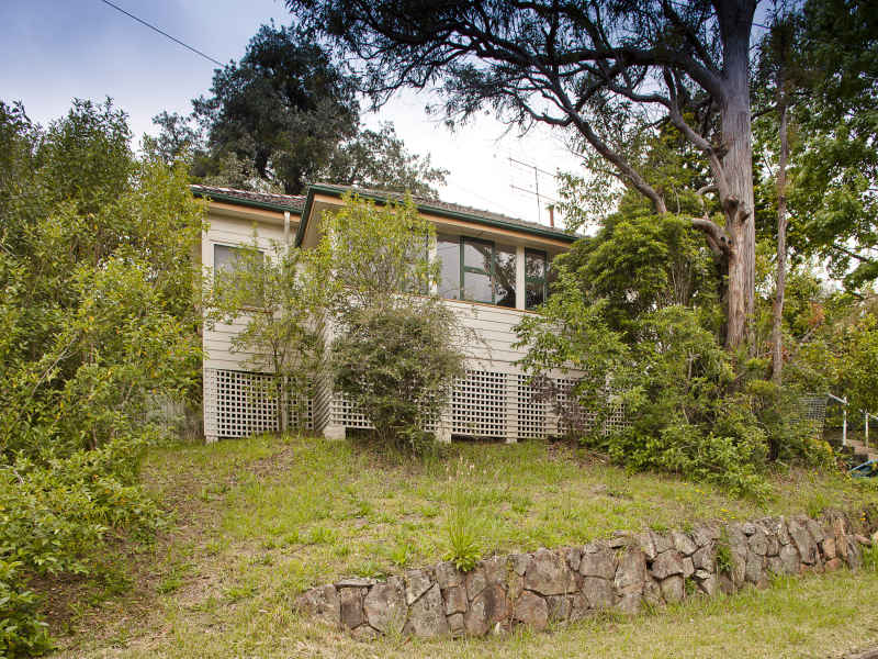 1 Boland Avenue, Springwood, NSW 2777 Property Details