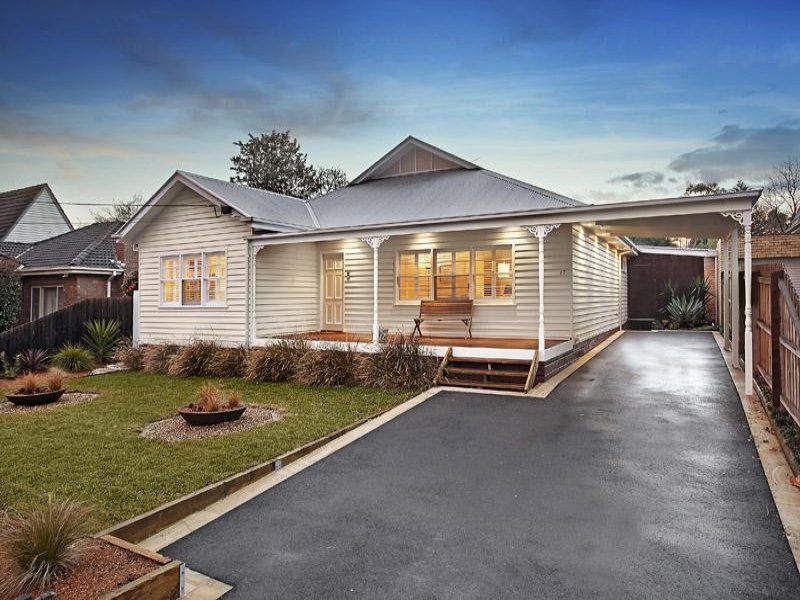 17 Barnes Avenue, Burwood, VIC 3125