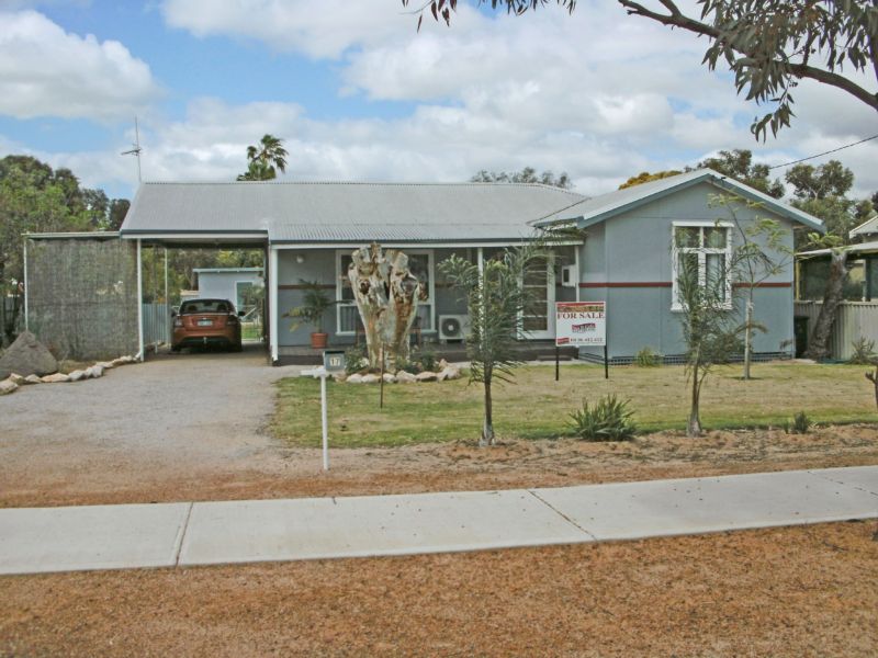17 Westral Street, Bruce Rock, WA 6418
