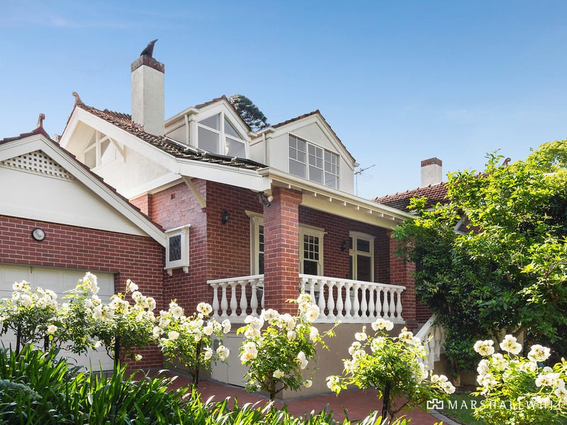 17 Rochester Road, Canterbury, VIC 3126