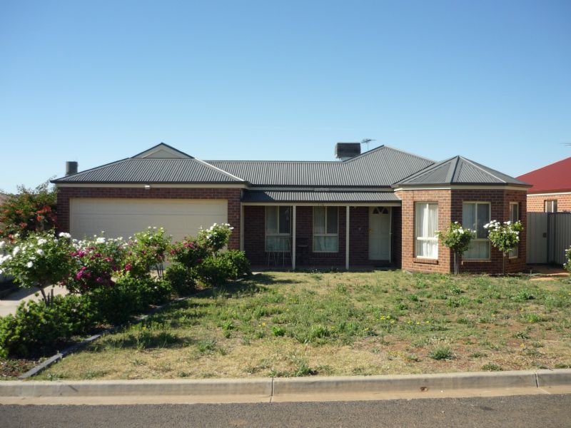 174 Pitman Avenue, Buronga, NSW 2739