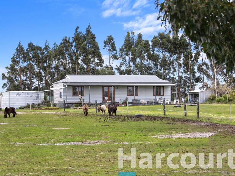 70 Parkes Road, Creswick, VIC 3363 70 Parkes Road, Creswick, VIC 3363