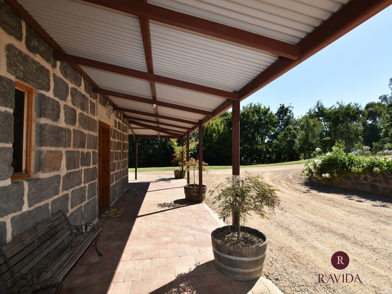 48 Dingle Road, Beechworth, Vic 3747 House for Sale