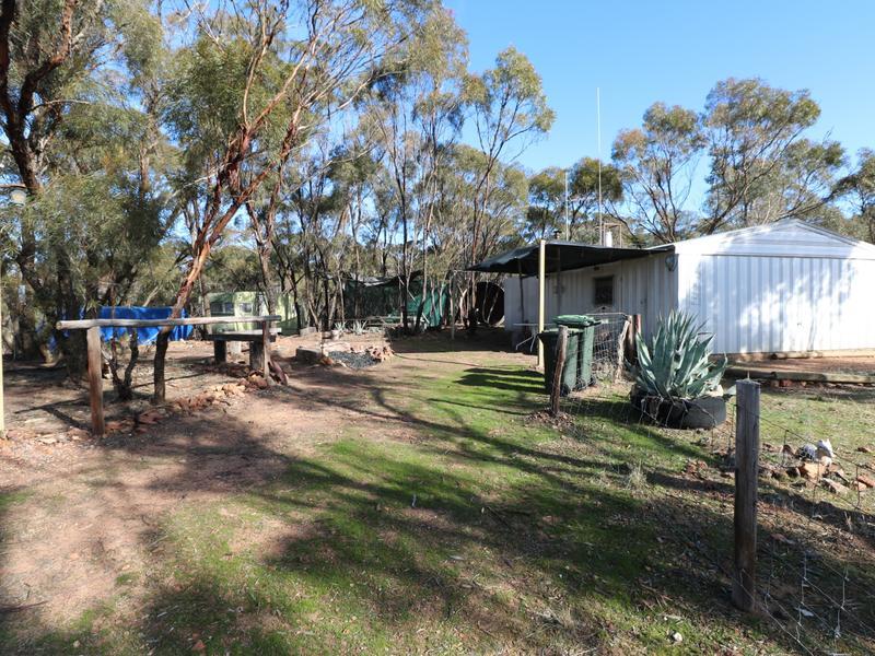 475 Nine Mile South Road, Wedderburn, Vic 3518 - Property Details