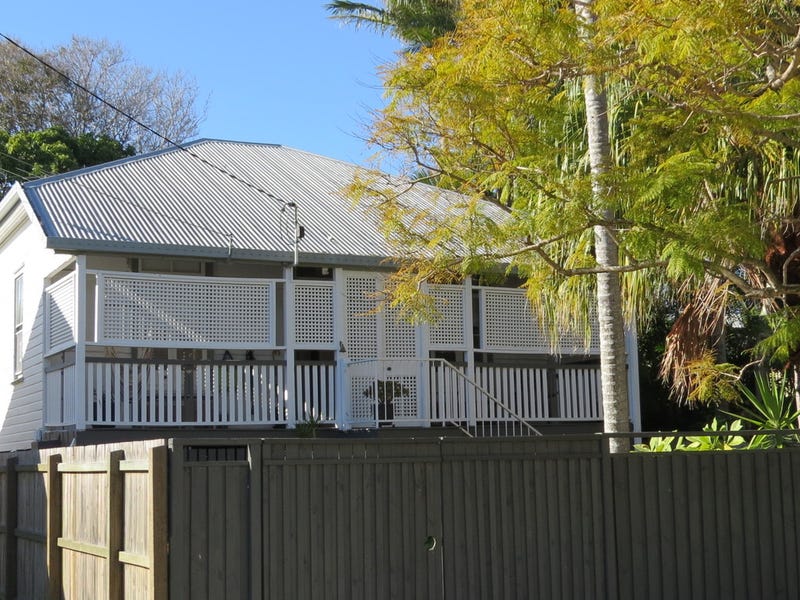 84 Palm Avenue, Shorncliffe, QLD 4017