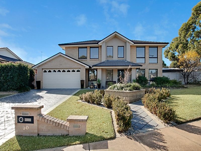 90 Glengarry Drive, Glenmore Park, NSW 2745