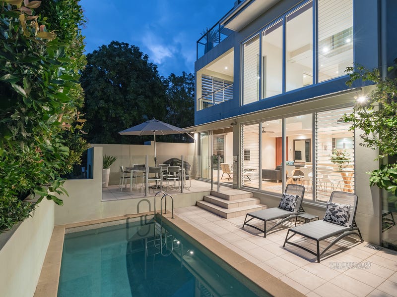 1/17 William Street, Noosaville, Qld 4566 Property Details
