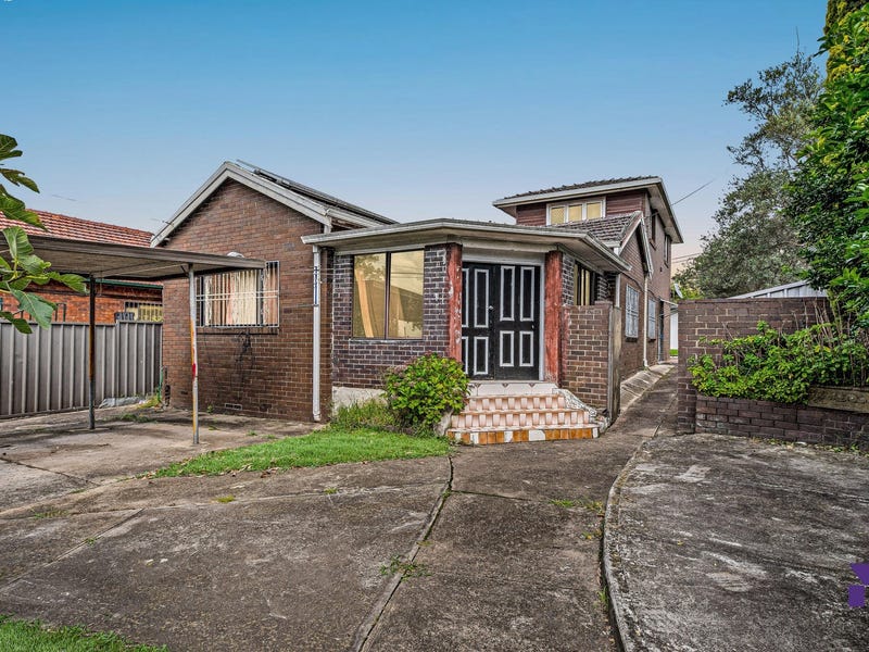 80 Highview Avenue, Greenacre, NSW 2190 80 Highview Avenue, Greenacre, NSW 2190