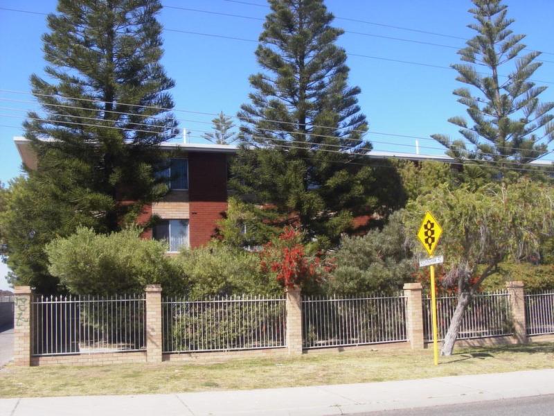 75 Phoenix Road, Spearwood, WA 6163