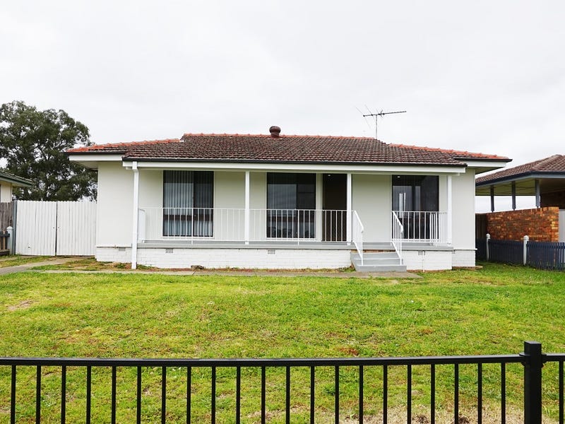 6 Waterhouse Place Airds Nsw 2560 Realestate Com Au