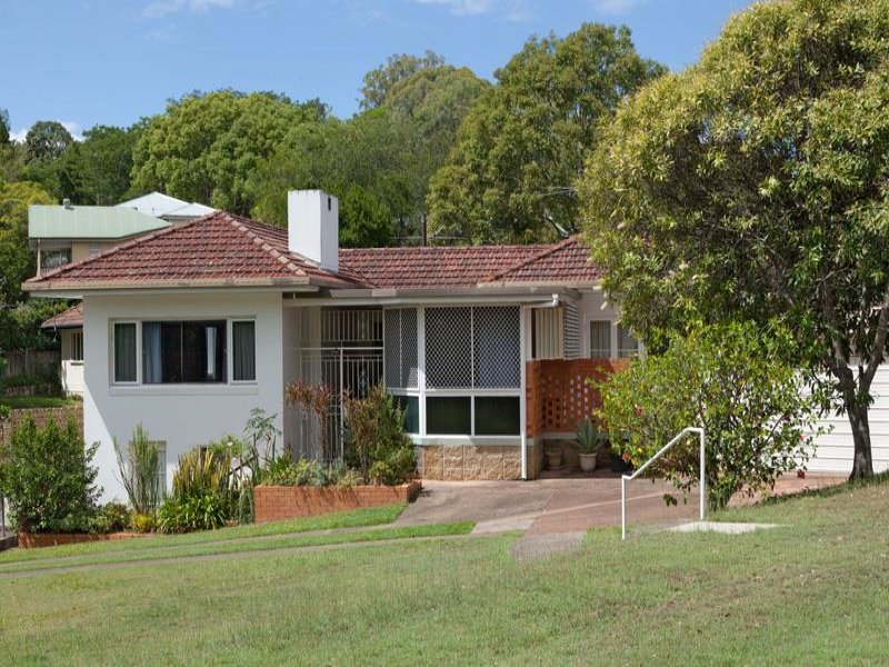 21 Dennis St, Indooroopilly, Qld 4068 Property Details
