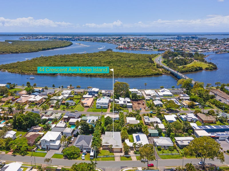 44 Crescent Avenue, Hope Island, QLD 4212
