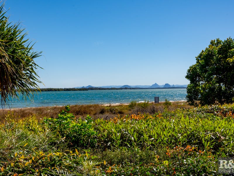 18 Kakadu Circuit, Banksia Beach, QLD 4507