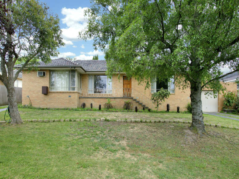4 Gifford Road, Doncaster, VIC 3108