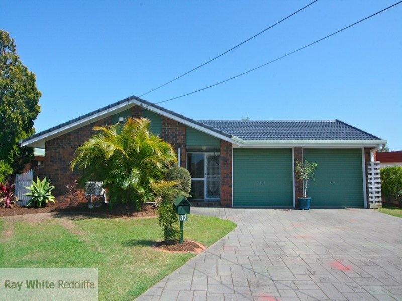 37 Oyster Point Esplanade, Scarborough, Qld 4020 Property Details