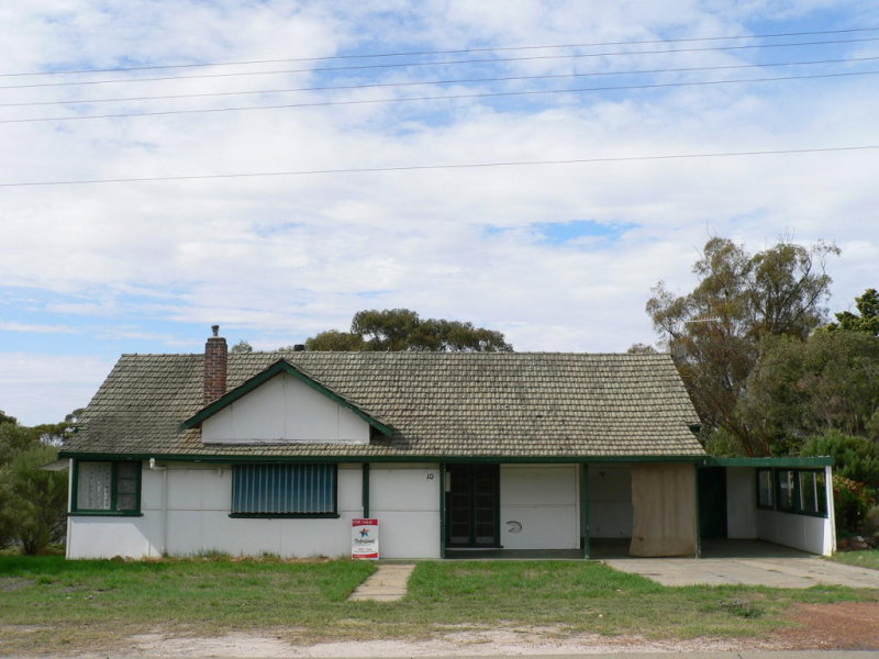 10 Denny Street, Gnowangerup, WA 6335 Property Details
