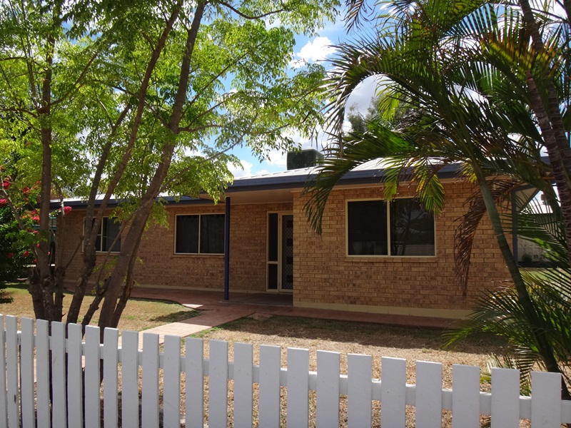 17 Morse Street, Emerald, Qld 4720 Property Details