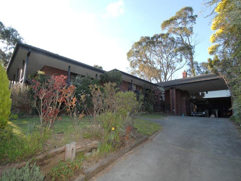 14 Mount Helen Avenue, Mount Helen, VIC 3350