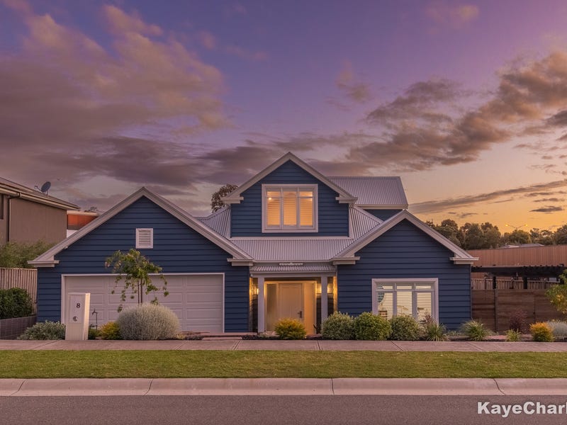 8 Pink Hill Boulevard, Beaconsfield, VIC 3807