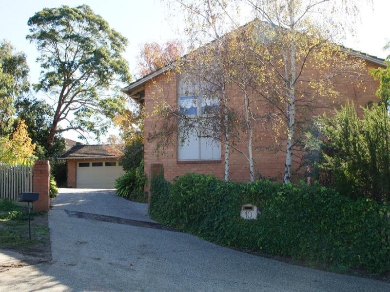 10 Cedar Grove, Highton, VIC 3216