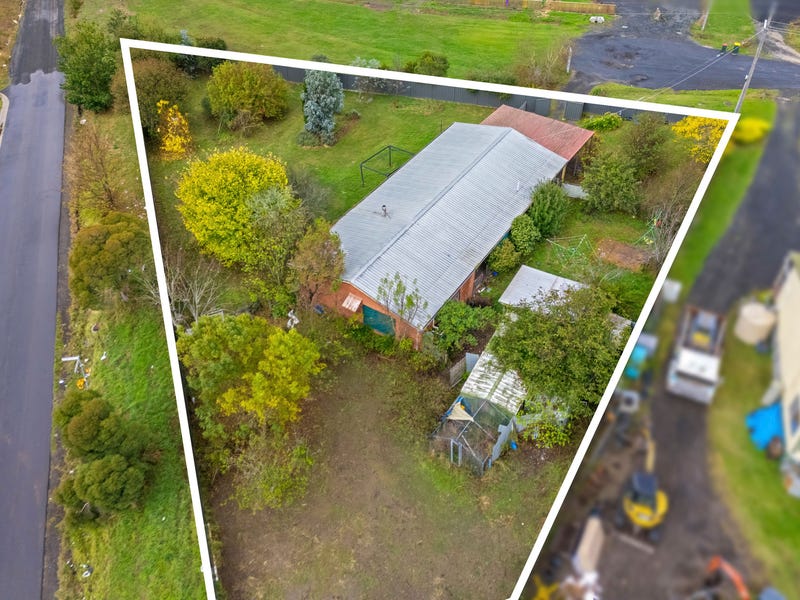 26 Bank Street, Ballan, Vic 3342 House for Sale