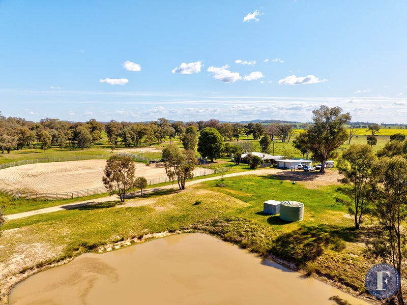 159 Old Wallendbeen Road, Stockinbingal, NSW 2725 House for Sale