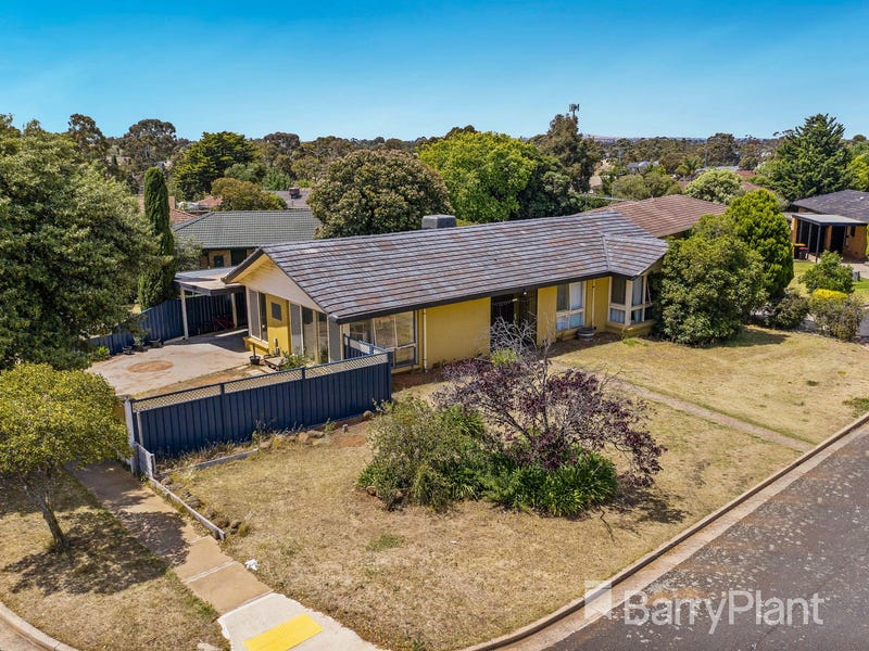 9 Lancaster Way, Melton West, VIC 3337