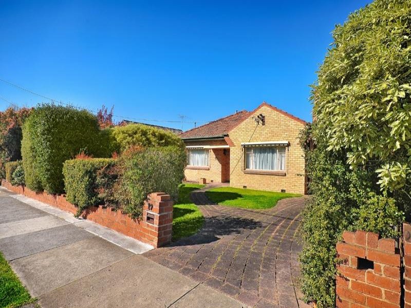 19 Lloyd Street, Strathmore, Vic 3041 Property Details