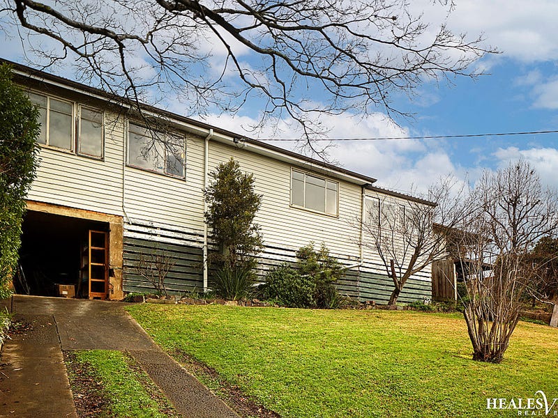 16 Symons Street, Healesville, Vic 3777 House for Sale