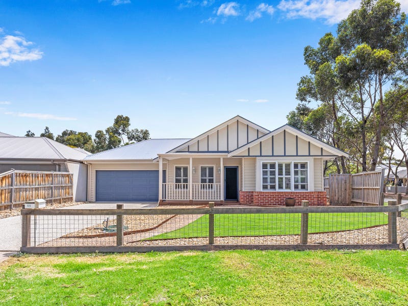 11 Erica Close, Eynesbury, Vic 3338 House for Sale