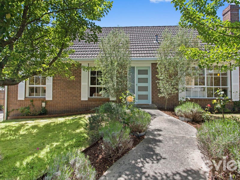 77 Lipton Drive, Frankston, Vic 3199 Property Details