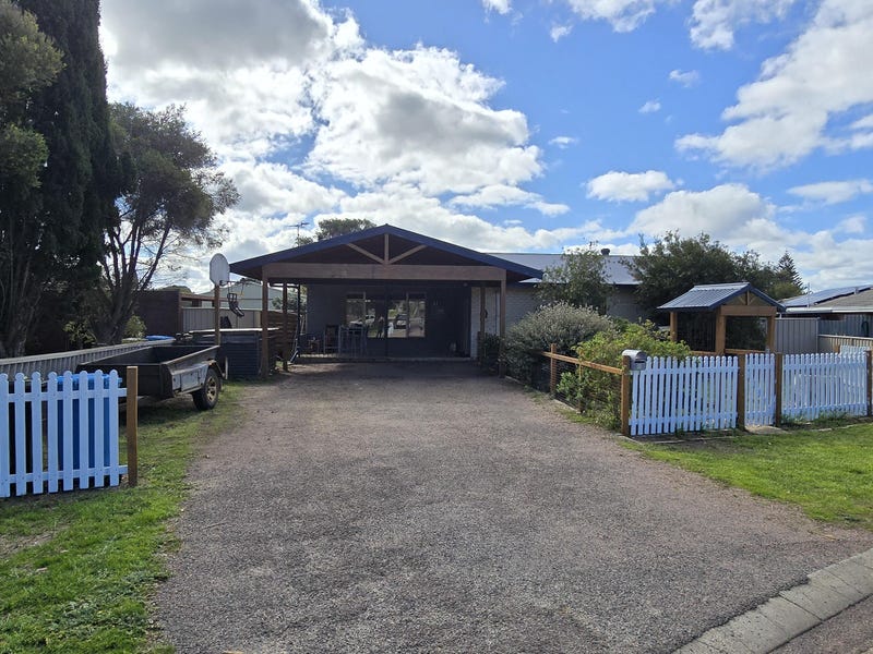 11 Treasure Road, Sinclair, WA 6450 - Property Details