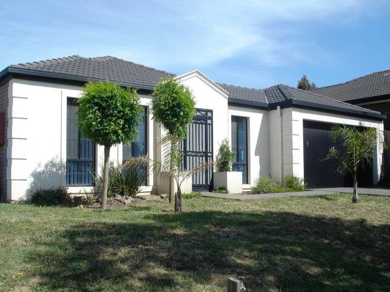 17 Roulston Way, Wallan, VIC 3756 - realestate.com.au