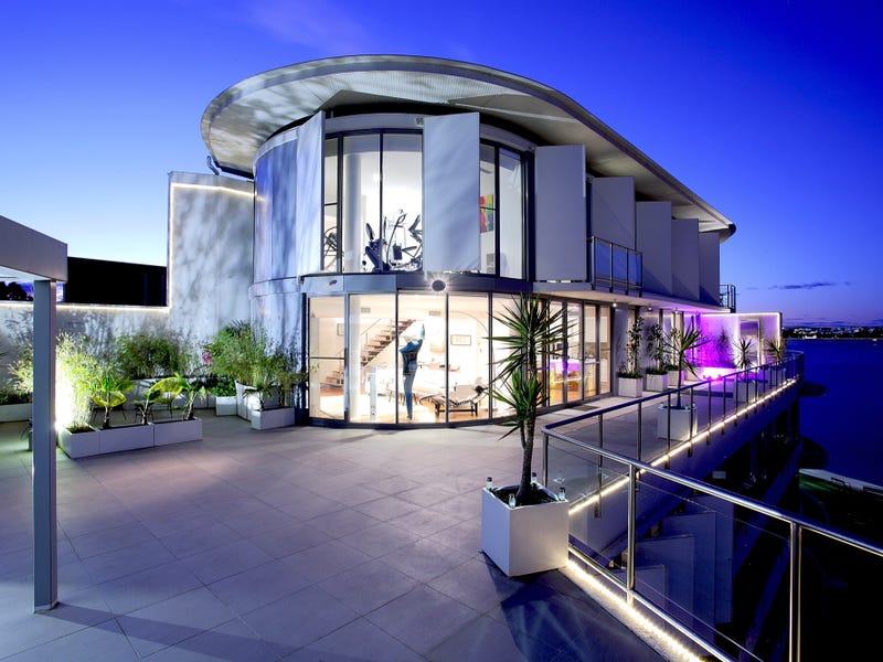 104/13 Eastlake Parade, Kingston, ACT 2604 Property Details