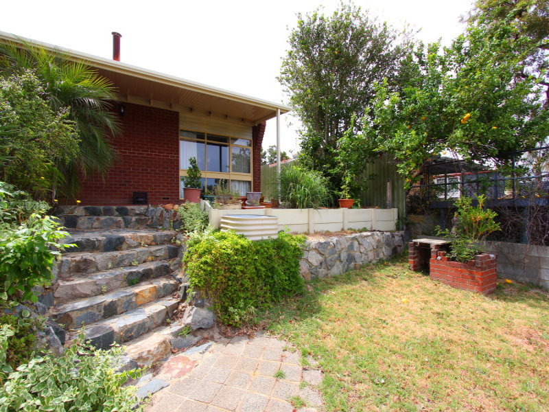 63 Ashley Drive, Kelmscott, WA 6111