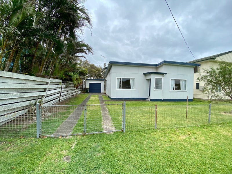 3 Rudder Street, Red Rock, NSW 2456