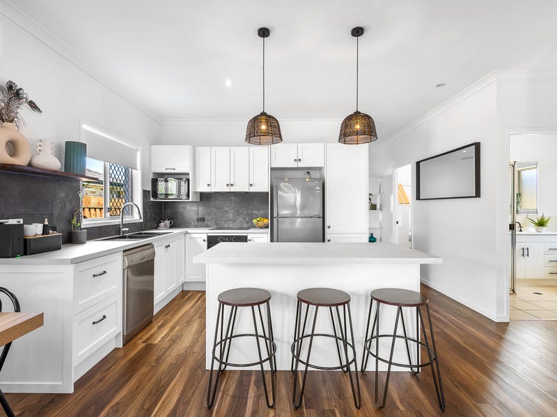 Houses for Sale in Golden Beach, QLD 4551 (+1 location) Pg. 4