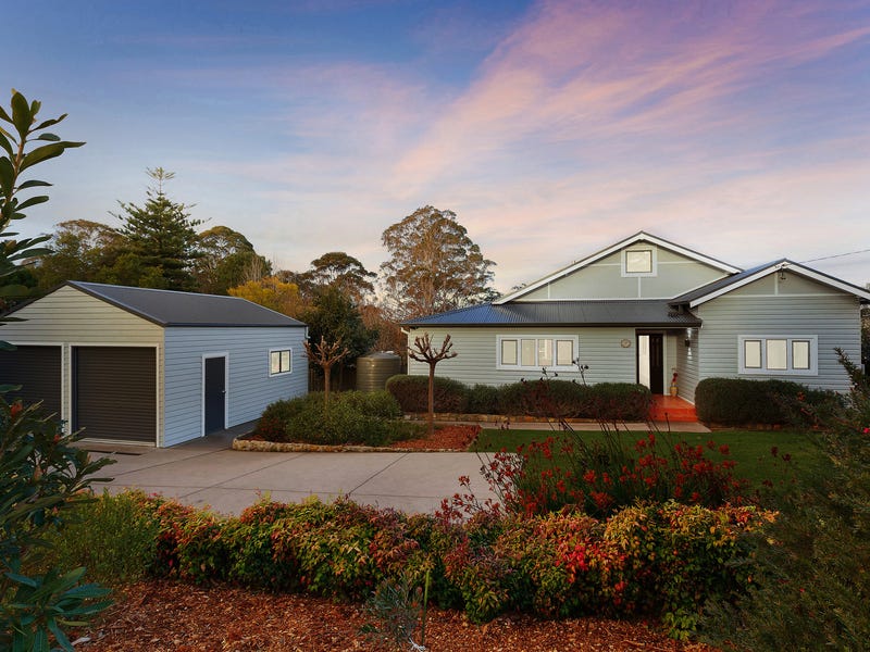 12 Burns Road, Springwood, NSW 2777 Property Details