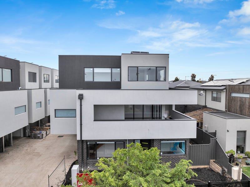 9/63 Dawnview Crescent, Roxburgh Park, Vic 3064 Townhouse for Sale