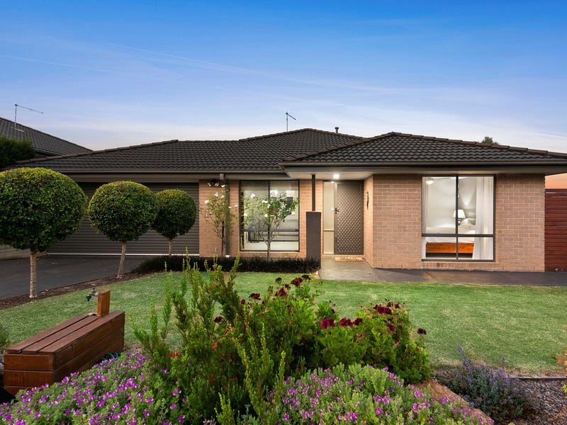 27 Elspeth Circuit, Mount Martha, VIC 3934