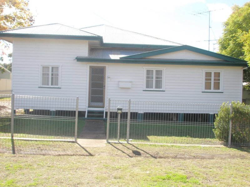 15 Hume Street, Pittsworth, QLD 4356