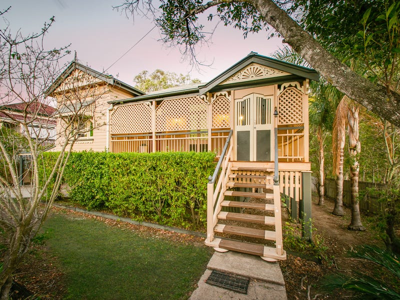 1 MacGregor Street, Woodend, Qld 4305 Property Details