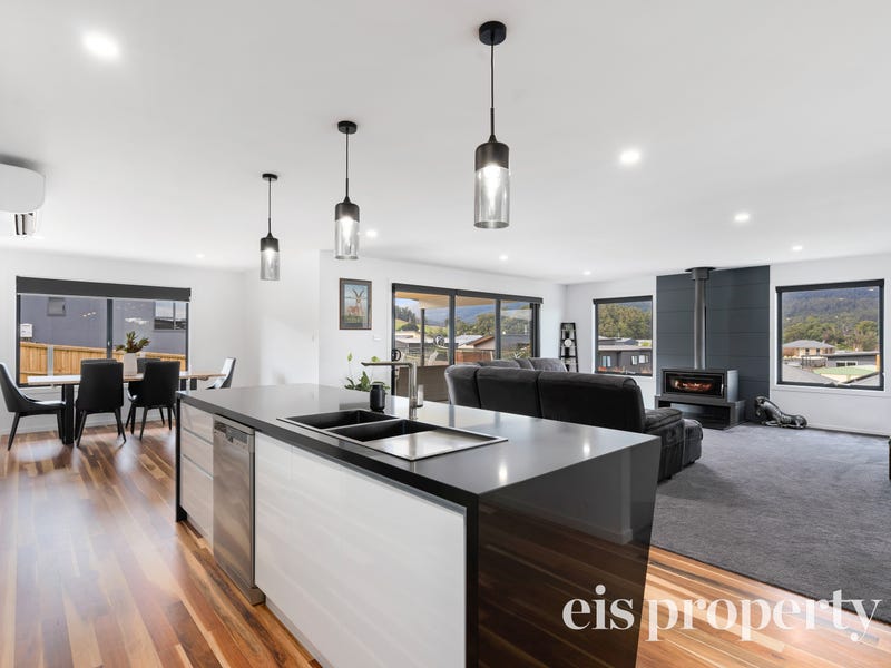 14 Court, Tas 7112 House for Sale